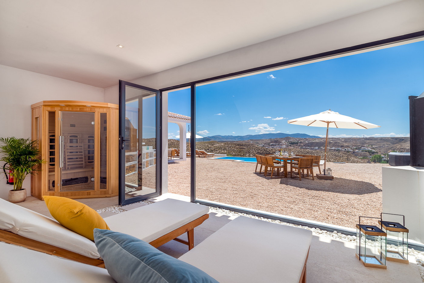 You can enjoy the scenery from the spa too!